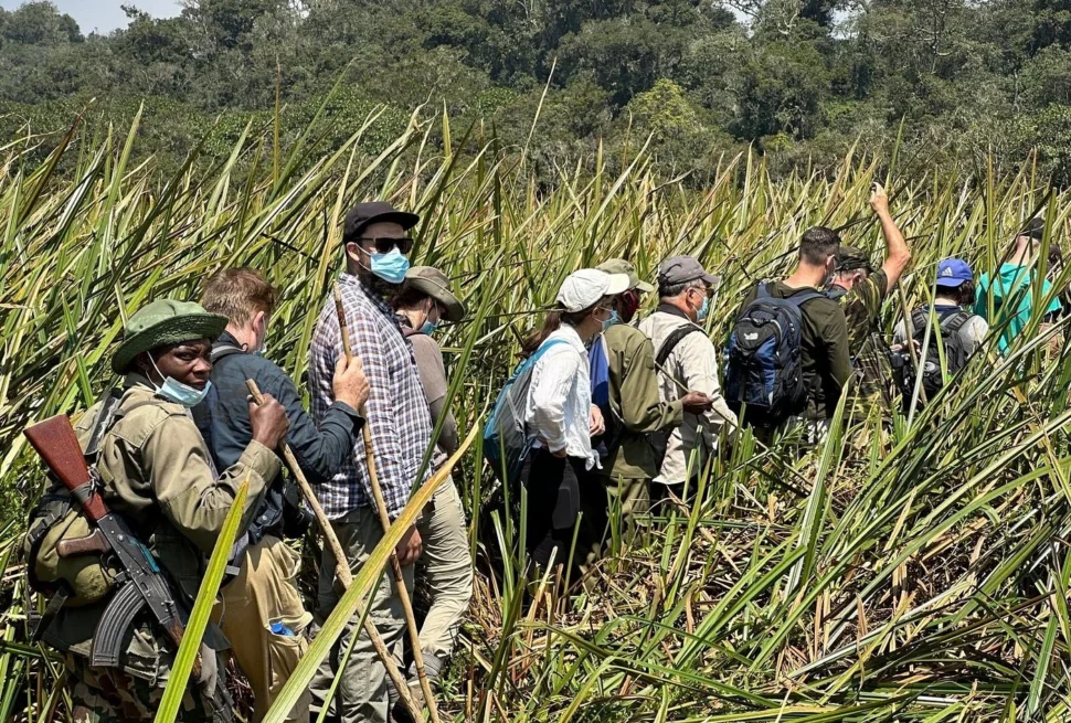 tourists-in-kahuzi-biega